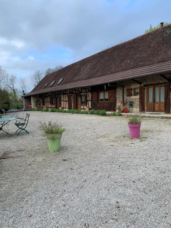 Bed and Breakfast La Ferme D'Aristide Saillenard Экстерьер фото